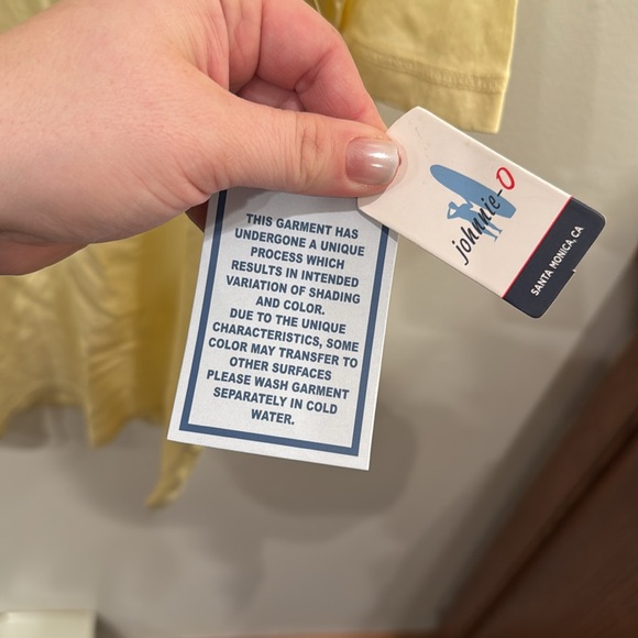 NWT Johnnie-O xxl Yellow men’s t shirt - Picture 5 of 6